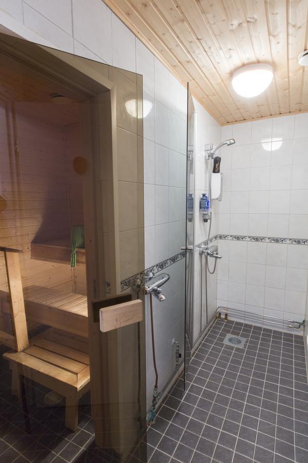 Kuutamo B&B Guesthouse โชมุซซัลมิ ภายนอก รูปภาพ