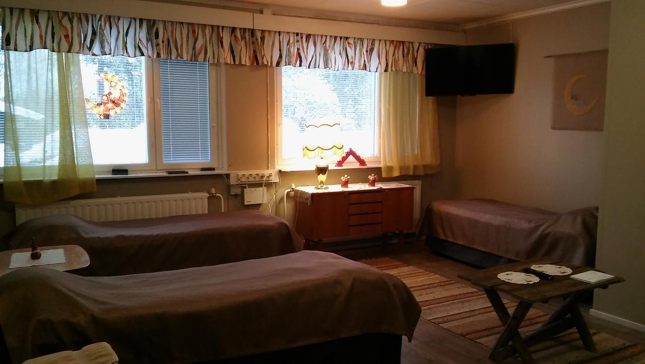 Kuutamo B&B Guesthouse โชมุซซัลมิ ภายนอก รูปภาพ